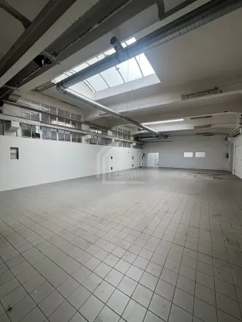 Pronájem výrobních prostor, Praha - Vršovice, U seřadiště, 188 m2
