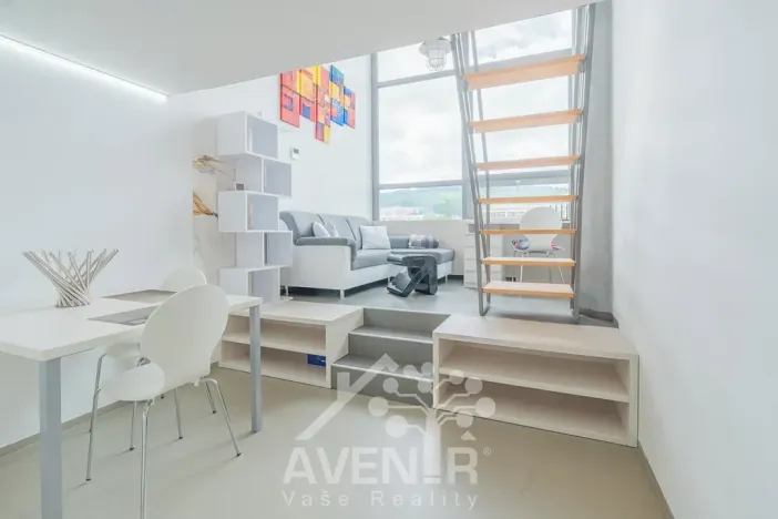 Pronájem atypického bytu, Zlín, J. A. Bati, 41 m2