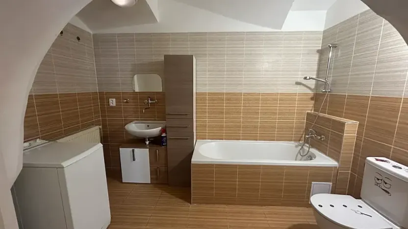 Pronájem bytu 2+1, Hostinné, Dolní brána, 70 m2