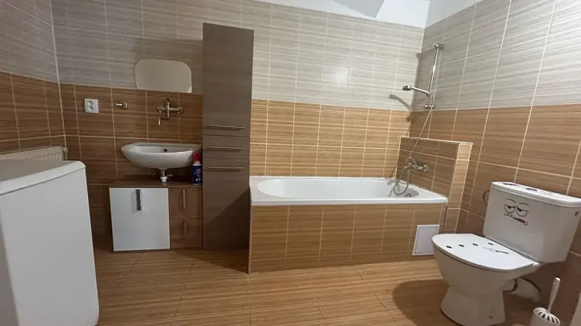 Pronájem bytu 2+1, Hostinné, Dolní brána, 70 m2