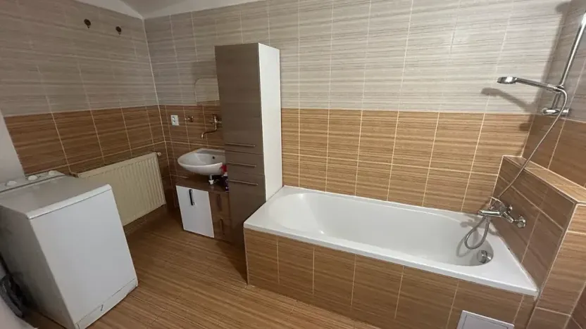 Pronájem bytu 2+1, Hostinné, Dolní brána, 70 m2