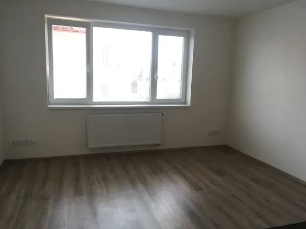 Pronájem bytu 1+kk, Brno, Vranovská, 26 m2