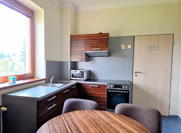 Prodej kanceláře, Třinec, Husova, 360 m2