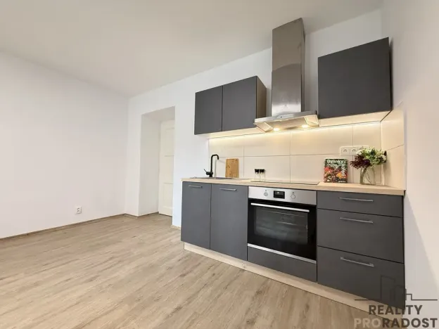 Pronájem bytu 2+kk, Olomouc, kpt. Nálepky, 39 m2