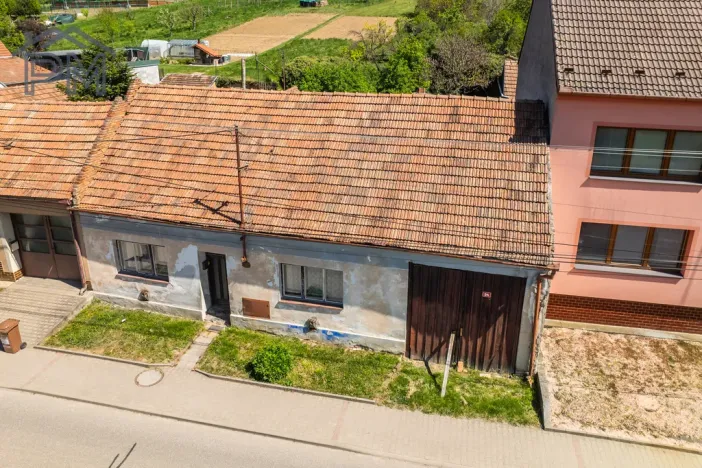 Prodej pozemku pro bydlení, Uhřice, 2318 m2