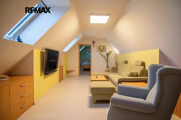 Prodej komerční nemovitosti, Valtice, Boční, 500 m2