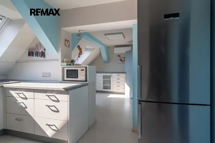 Prodej komerční nemovitosti, Valtice, Boční, 500 m2
