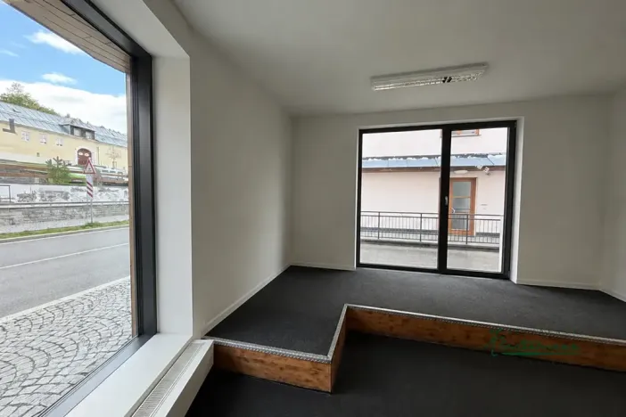 Prodej obchodního prostoru, Železná Ruda, Klostermannovo náměstí, 52 m2