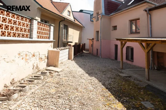 Prodej rodinného domu, Třebíč - Stařečka, Sucheniova, 200 m2