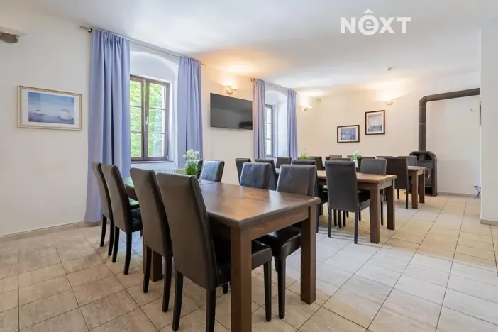 Prodej obchodního prostoru, Český Krumlov, Chvalšinská, 522 m2