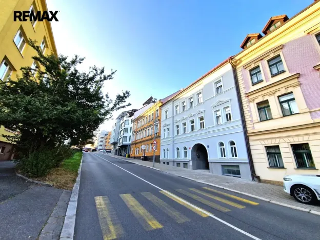 Pronájem bytu 1+kk, Praha - Břevnov, Radimova, 28 m2
