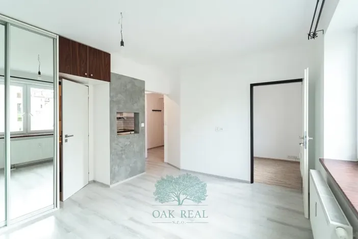 Prodej bytu 1+1, Praha - Holešovice, Na Maninách, 33 m2