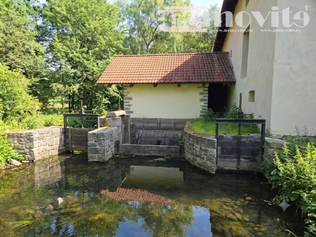 Prodej zemědělské usedlosti, Klatovy - Beňovy, 2222 m2