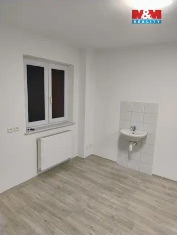 Pronájem obchodního prostoru, Kravaře, Opavská, 23 m2