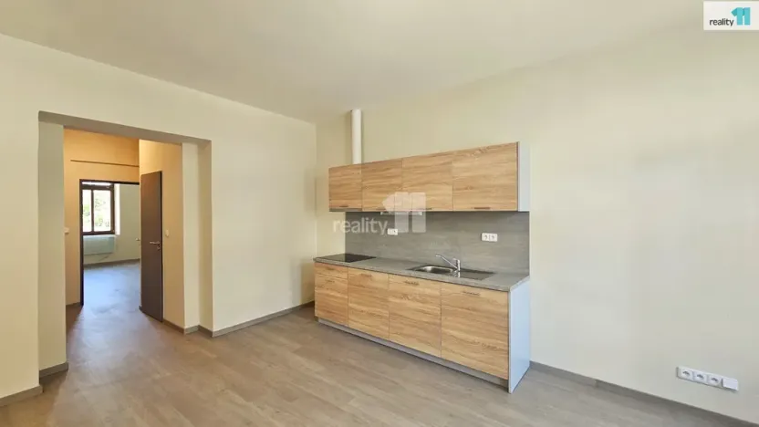 Pronájem bytu 2+kk, Kolín - Kolín IV, Školská, 46 m2