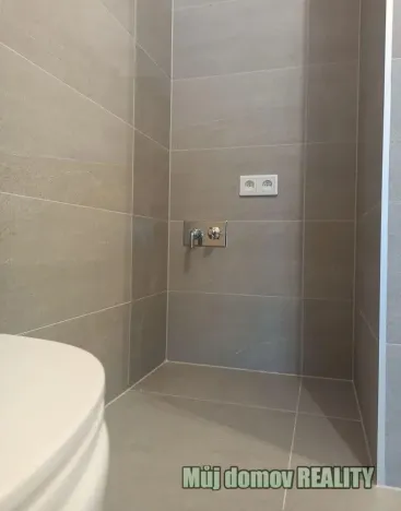 Pronájem bytu 2+kk, Praha - Kamýk, 45 m2
