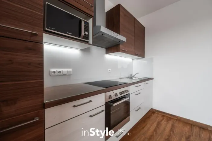Pronájem bytu 2+kk, Uherské Hradiště, Dlouhá, 76 m2