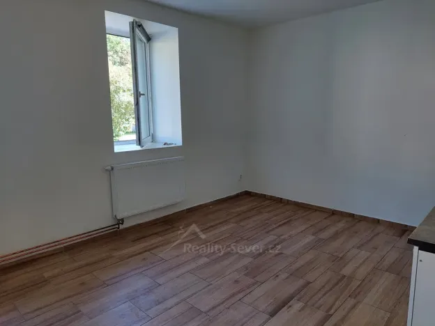 Pronájem bytu 1+kk, Skalice u České Lípy, 31 m2