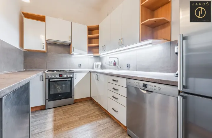 Prodej bytu 3+kk, Praha - Vršovice, Vršovická, 77 m2