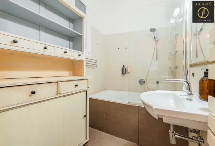 Prodej bytu 3+kk, Praha - Vršovice, Vršovická, 77 m2