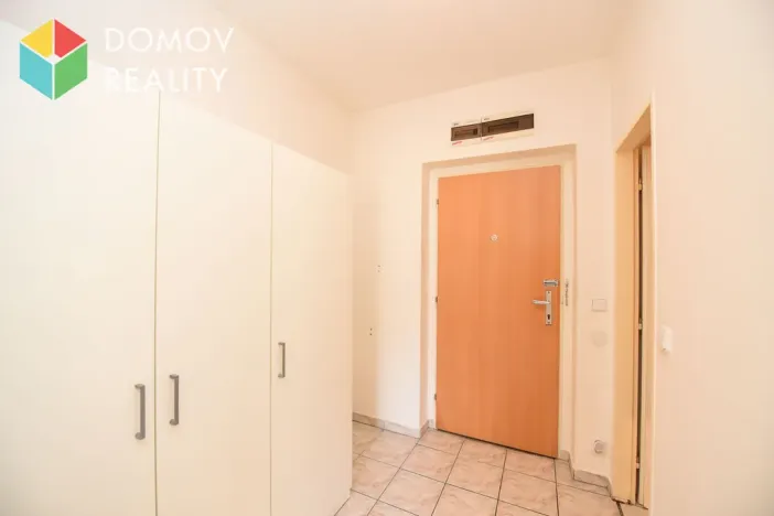 Pronájem bytu 1+kk, Beroun, Pod Homolkou, 30 m2