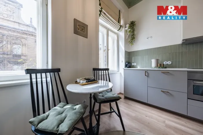 Prodej atypického bytu, Praha, Sokolská, 17 m2