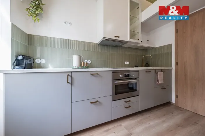 Prodej atypického bytu, Praha, Sokolská, 17 m2