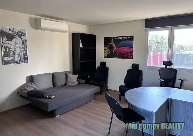 Prodej kanceláře, Praha - Malešice, 50 m2