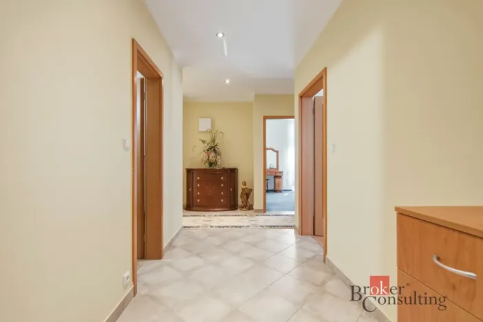 Pronájem bytu 4+kk, Praha - Horní Měcholupy, R.A. Dvorského, 116 m2