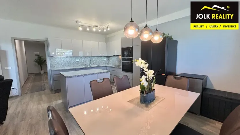 Pronájem bytu 4+kk, Opava, Kačírkova, 111 m2