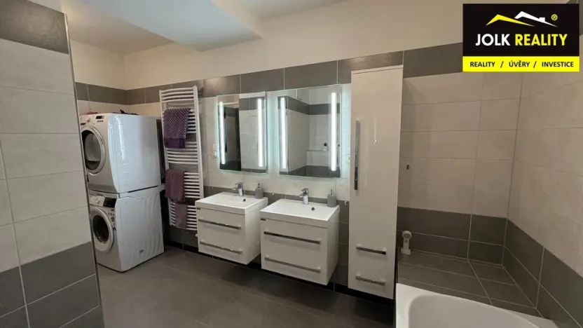 Pronájem bytu 4+kk, Opava, Kačírkova, 111 m2