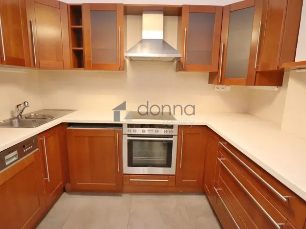Pronájem bytu 3+kk, Praha, Jagellonská, 95 m2