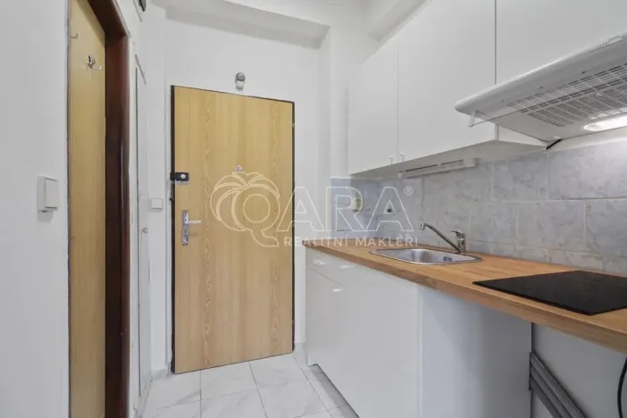 Pronájem bytu 1+kk, Praha - Libeň, Sokolovská, 18 m2