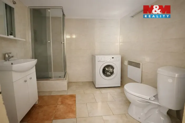 Prodej atypického bytu, Olomouc - Svatý Kopeček, nám. Sadové, 70 m2