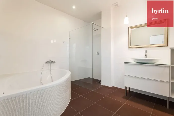 Pronájem bytu 2+kk, Opava, Mezi Trhy, 122 m2