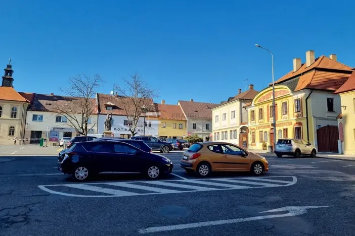Pronájem bytu 1+kk, Uhlířské Janovice, Václavské náměstí, 26 m2