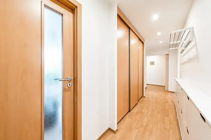Prodej bytu 3+1, Praha - Komořany, Za sídlištěm, 68 m2
