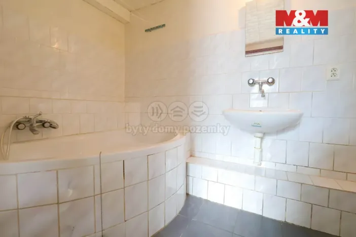 Prodej rodinného domu, Lipová-lázně - Horní Lipová, 290 m2