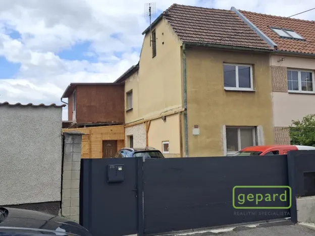 Prodej podílu 1/2 rodinného domu, Horoměřice, Sadová, 104 m2