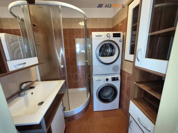 Prodej bytu 3+1, Praha - Horní Měcholupy, Milánská, 89 m2