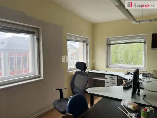 Pronájem kanceláře, Bruntál, Fügnerova, 81 m2