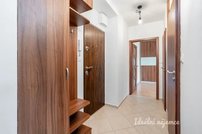 Pronájem bytu 2+kk, Praha - Záběhlice, Choceradská, 53 m2