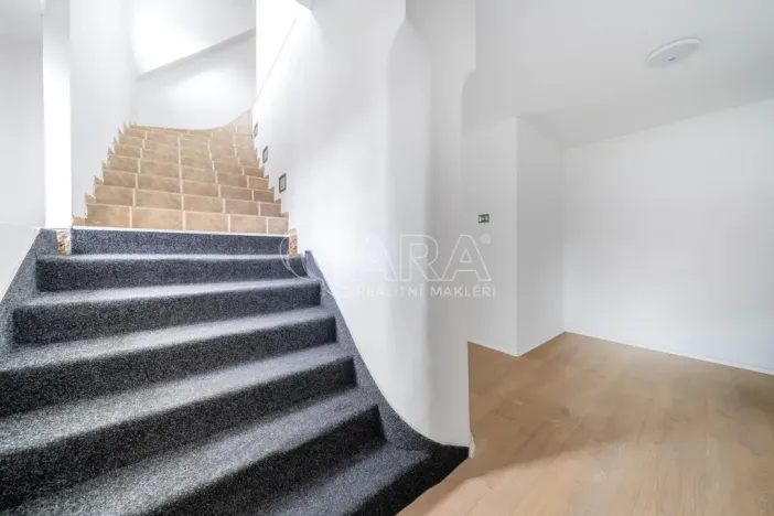 Prodej restaurace, Doksy, Komenského, 426 m2