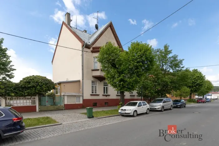 Prodej bytu 4+1, Krnov - Pod Bezručovým vrchem, Mikulášská, 153 m2