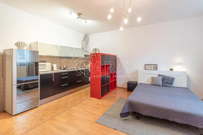 Pronájem bytu 1+kk, Praha - Černý Most, Dobrovolného, 35 m2