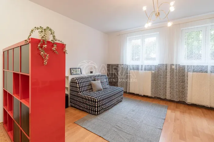 Pronájem bytu 1+kk, Praha - Černý Most, Dobrovolného, 35 m2