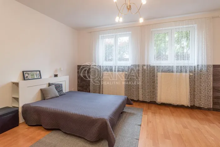 Pronájem bytu 1+kk, Praha - Černý Most, Dobrovolného, 35 m2