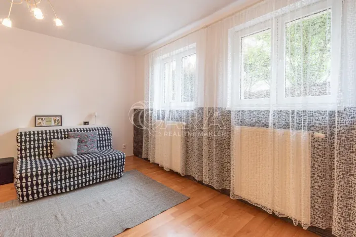 Pronájem bytu 1+kk, Praha - Černý Most, Dobrovolného, 35 m2