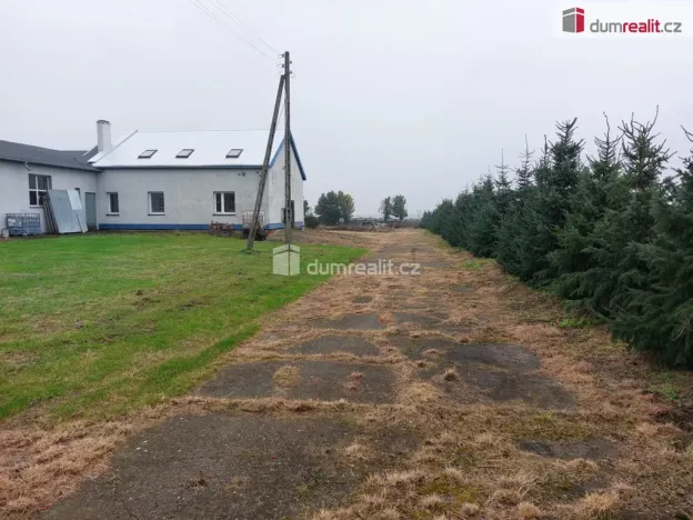 Prodej komerční nemovitosti, Bohaterów 1B, 48-130 Nasiedle, Polsko, 1150 m2