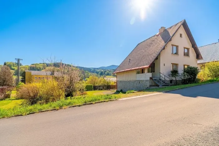 Prodej rodinného domu, Lipová-lázně, 260 m2